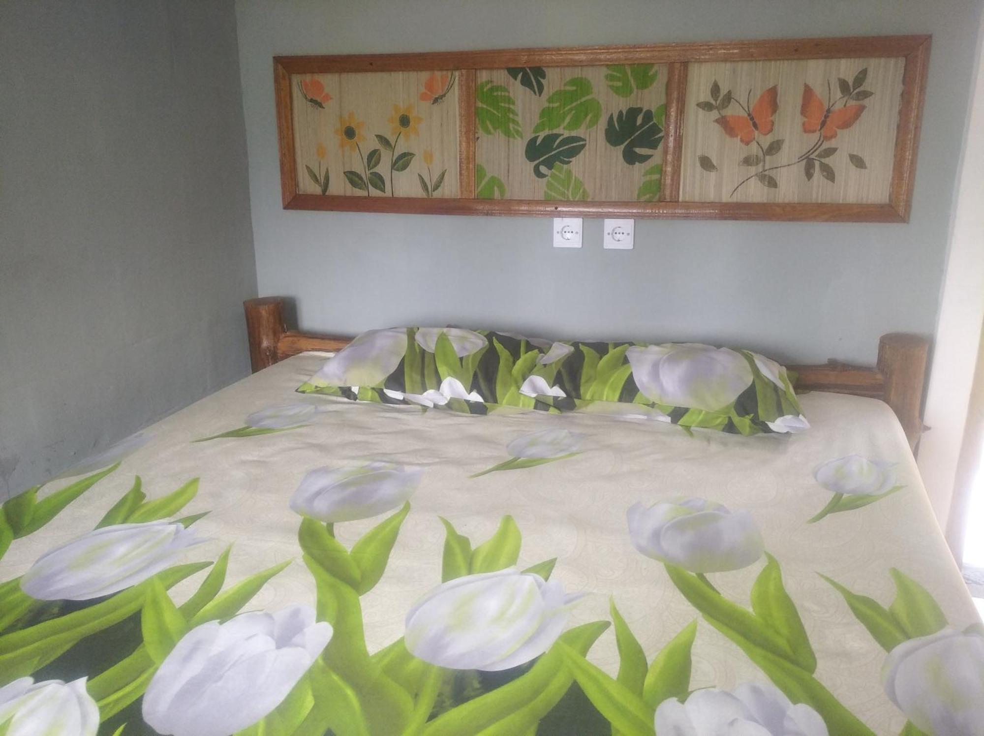 בניוואנגי Wooden Kemiren Homestay Banyuwangi מראה חיצוני תמונה