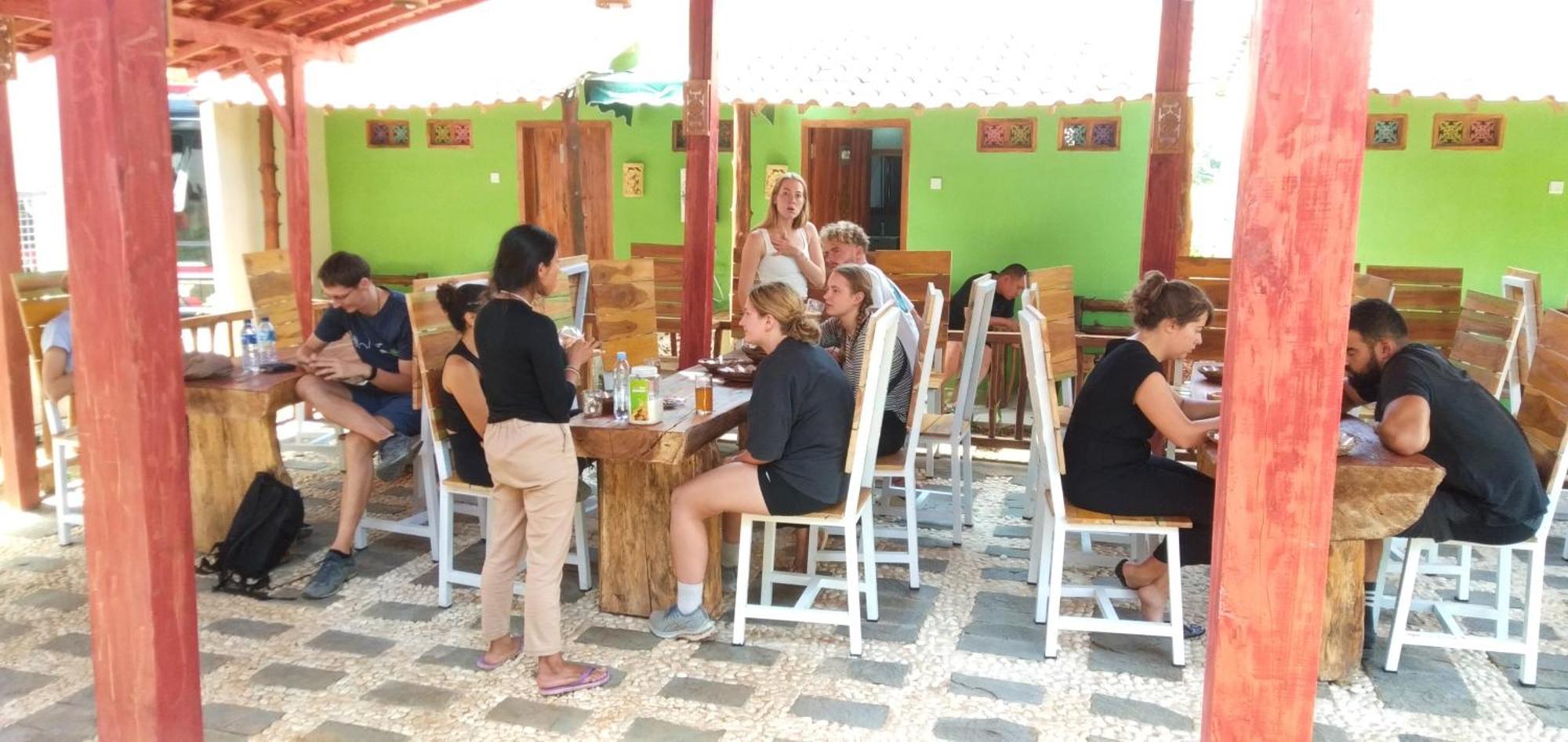 בניוואנגי Wooden Kemiren Homestay Banyuwangi מראה חיצוני תמונה