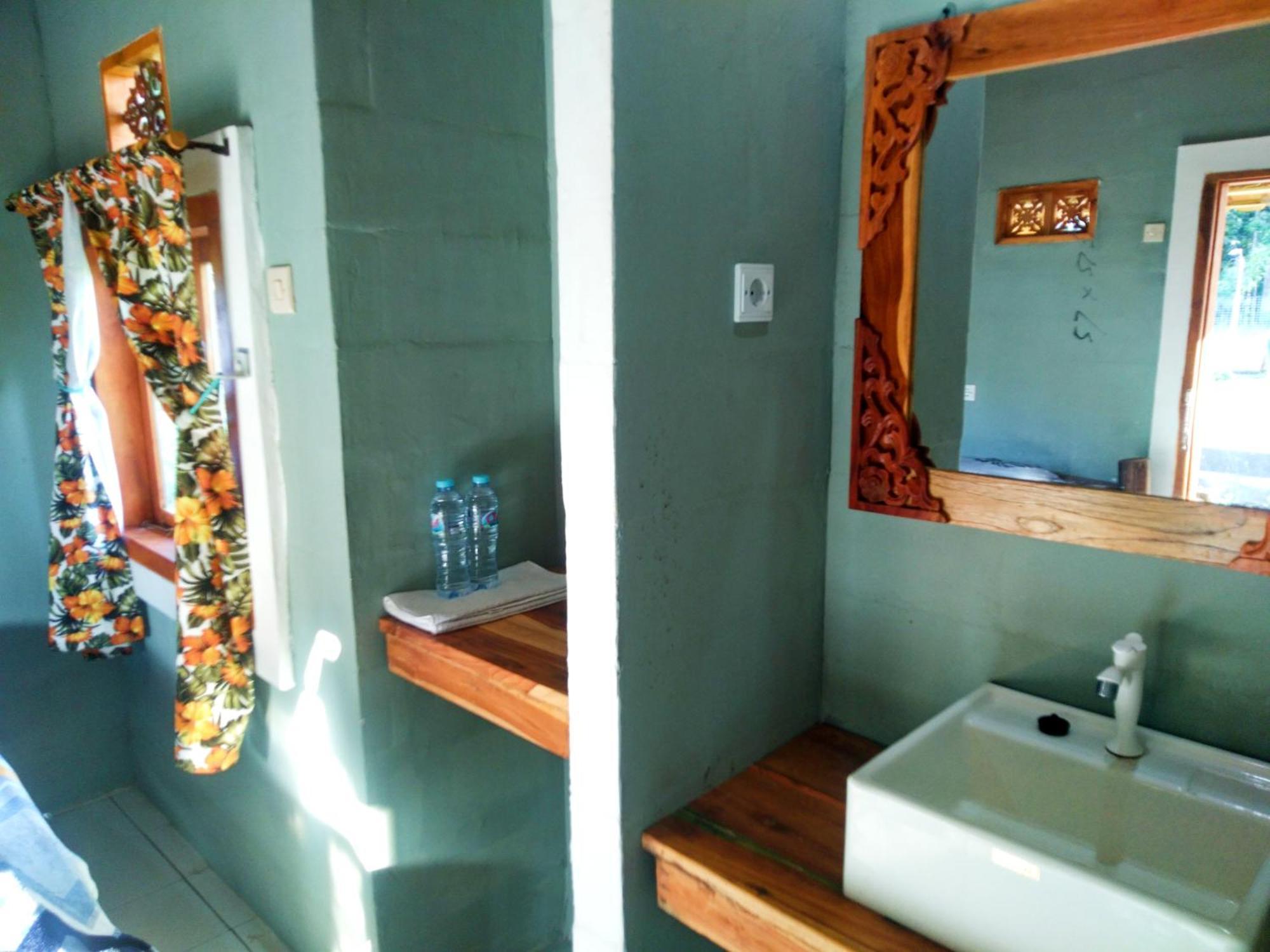 בניוואנגי Wooden Kemiren Homestay Banyuwangi מראה חיצוני תמונה