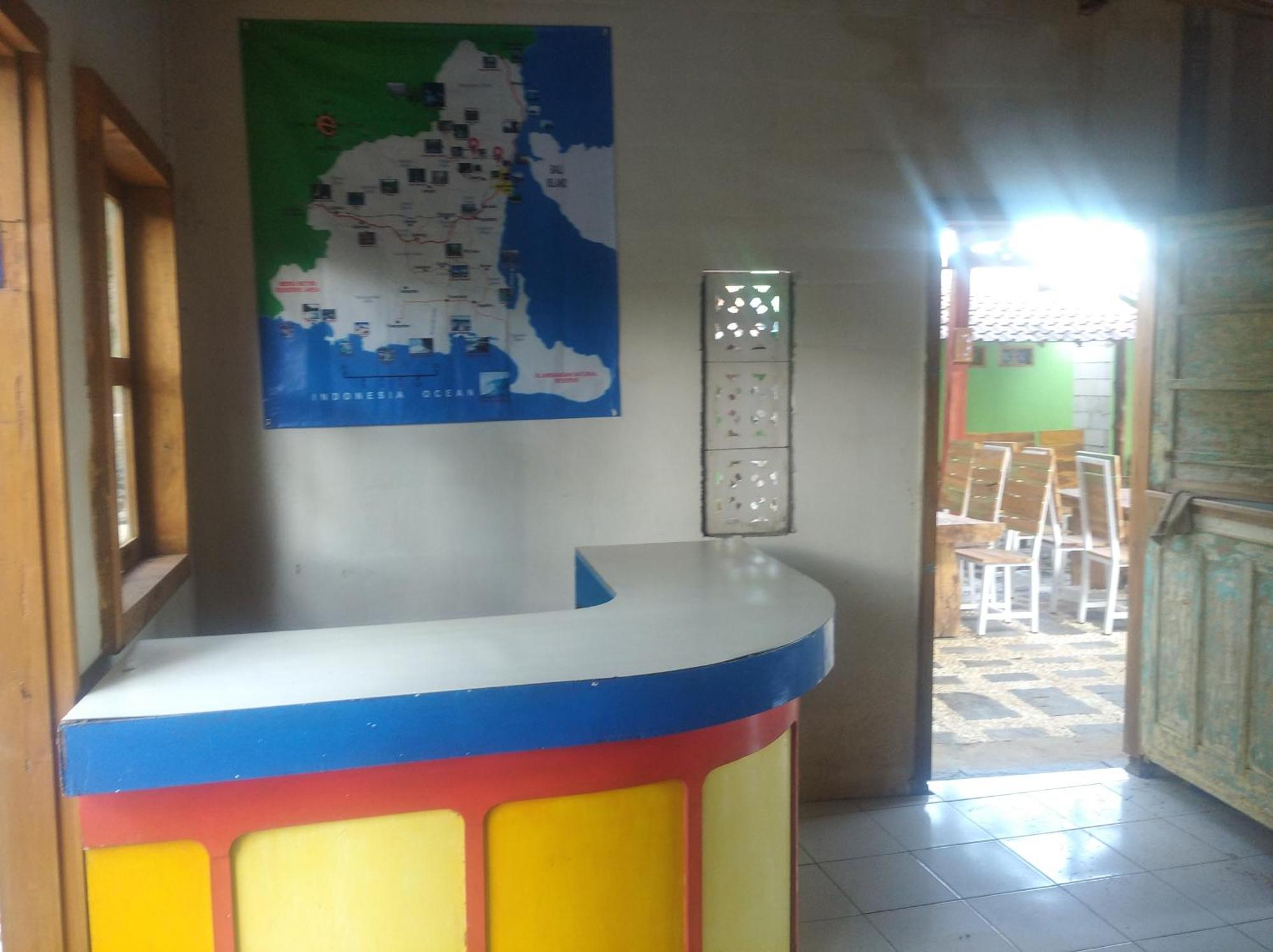 בניוואנגי Wooden Kemiren Homestay Banyuwangi מראה חיצוני תמונה